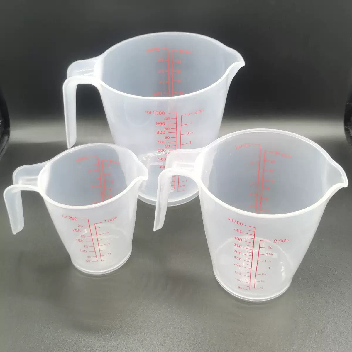 Plastic Measuring Cup