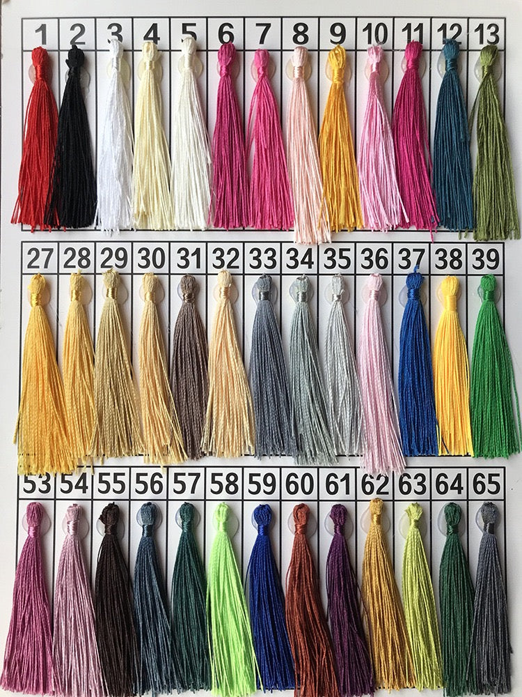 Mini Tassel j12