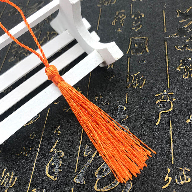 Mini Tassel j12