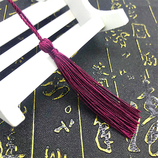 Mini Tassel j12