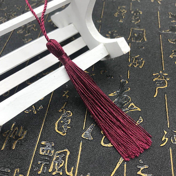 Mini Tassel j12