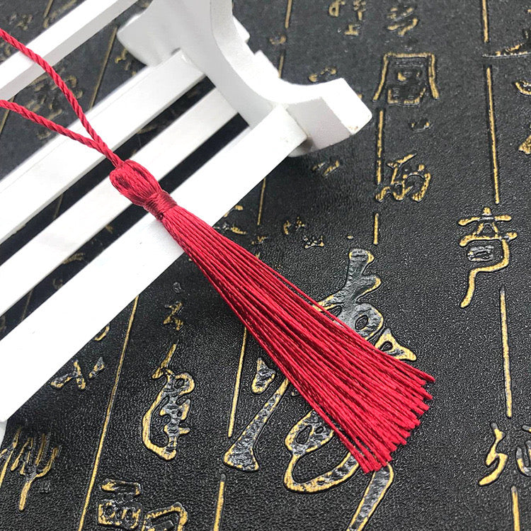 Mini Tassel j12