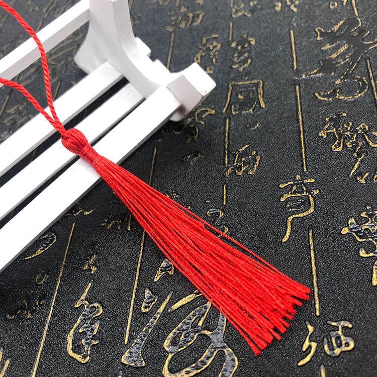 Mini Tassel j12