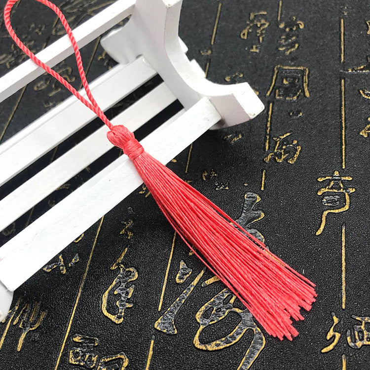 Mini Tassel j12
