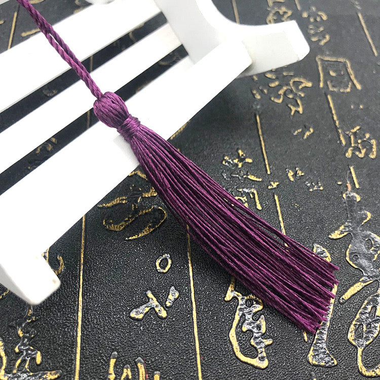 Mini Tassel j12