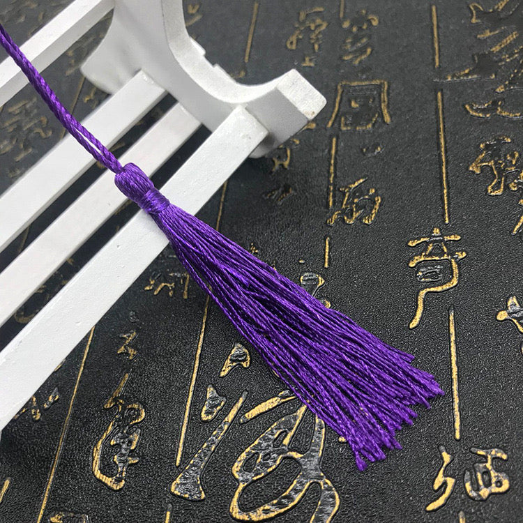 Mini Tassel j12