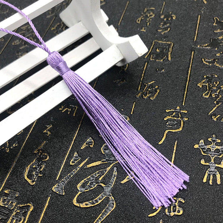 Mini Tassel j12