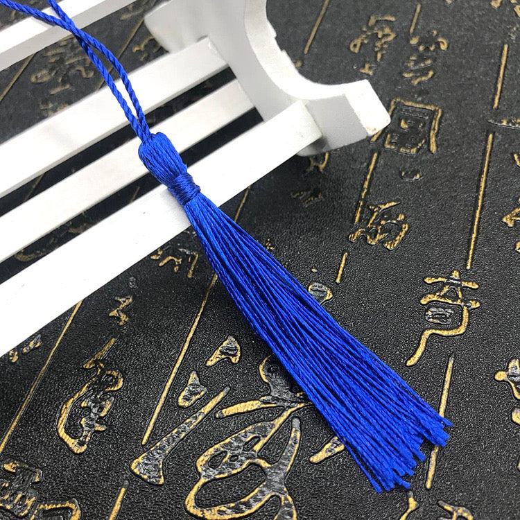 Mini Tassel j12