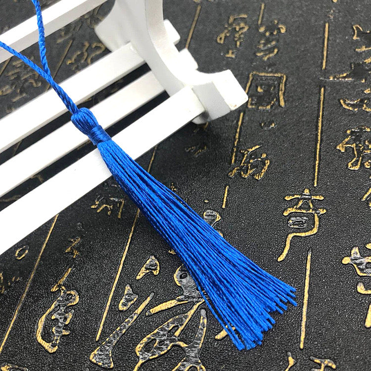 Mini Tassel j12