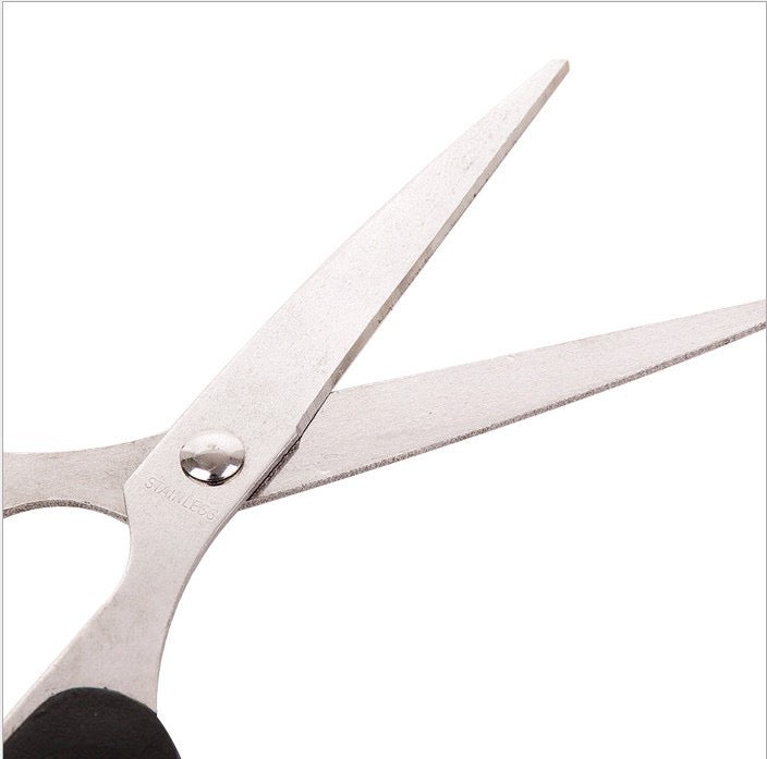 Scissors j08