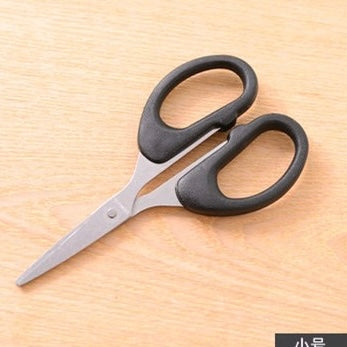 Scissors j08
