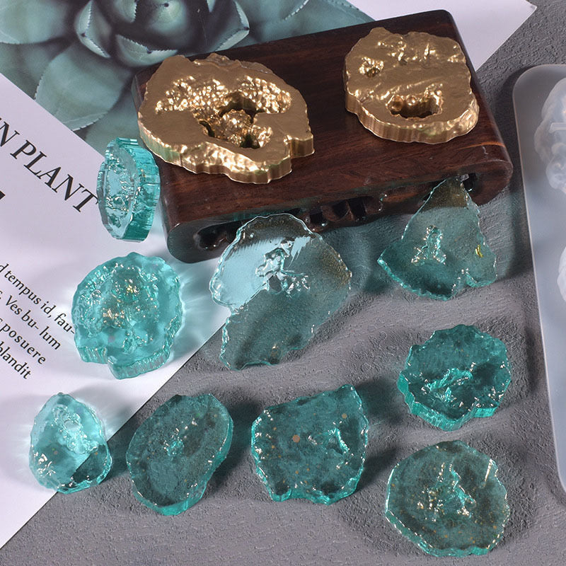 Geode Keychain Pop socket Silicone Mold d010
